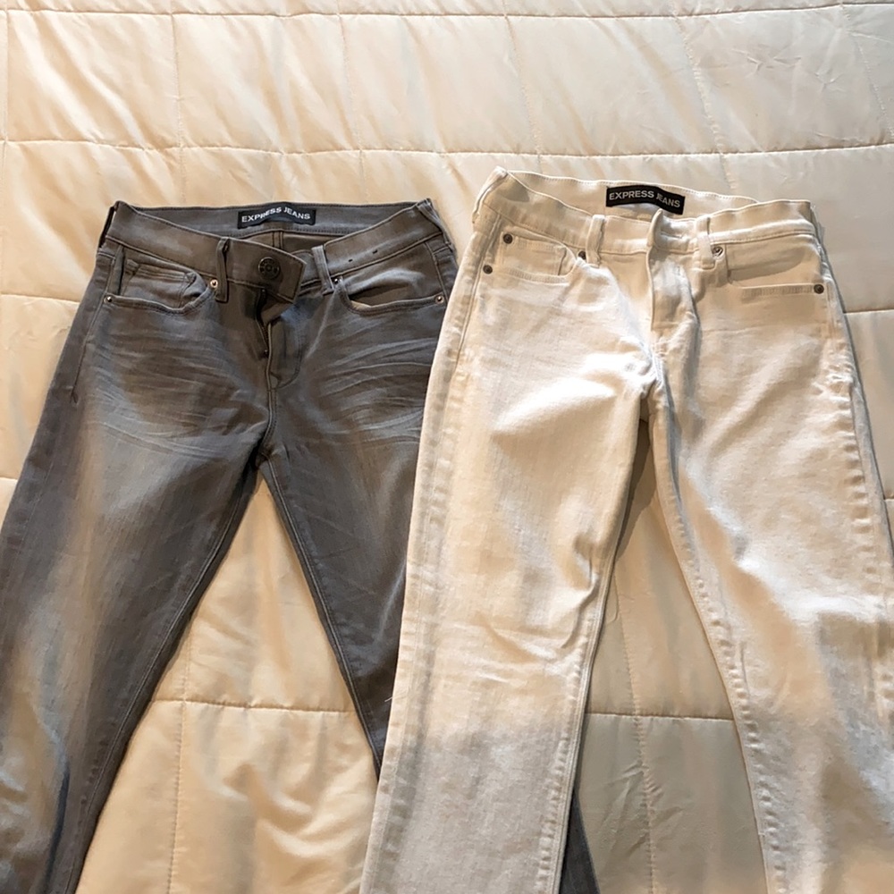 2 pairs size 2 Express midrise jeans